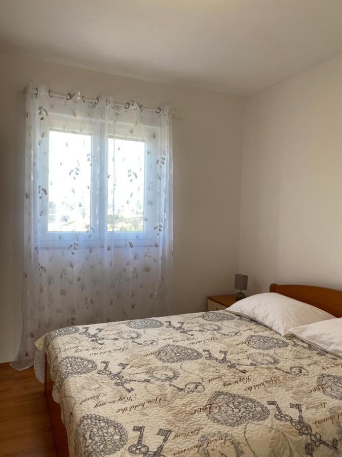 Apartments Mikecin Novigrad  ภายนอก รูปภาพ
